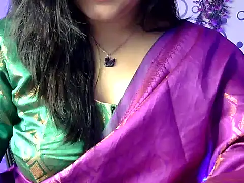 Aaliya02 online show from February 27, 2026, 8:31 pm