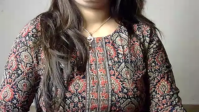 Snapshot of Aaliya02 chatting on June 21, 2026, 3:31 am Aaliya02 online show from June 21, 2026, 3:31 am