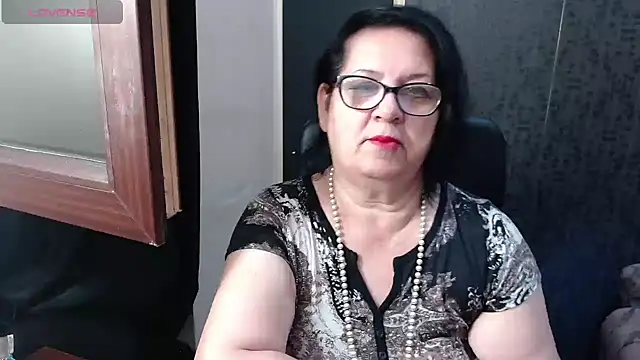 Snapshot of MissSanjanne chatting on June 16, 2026, 11:18 pm MissSanjanne online show from June 16, 2026, 11:18 pm