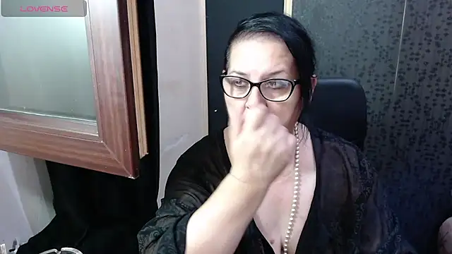 Snapshot of MissSanjanne chatting on July 21, 2026, 11:29 pm MissSanjanne online show from July 21, 2026, 11:29 pm