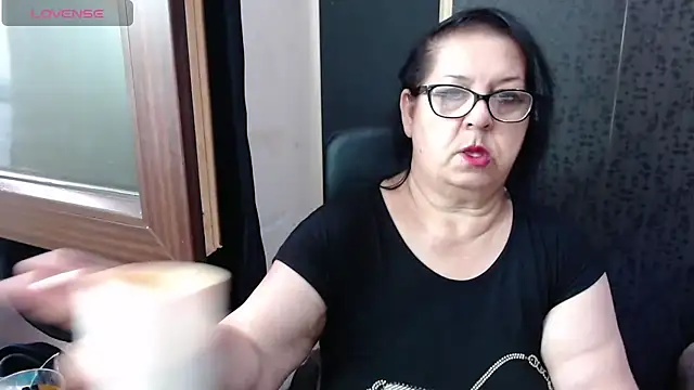 Snapshot of MissSanjanne chatting on July 25, 2026, 8:45 am MissSanjanne online show from July 25, 2026, 8:45 am