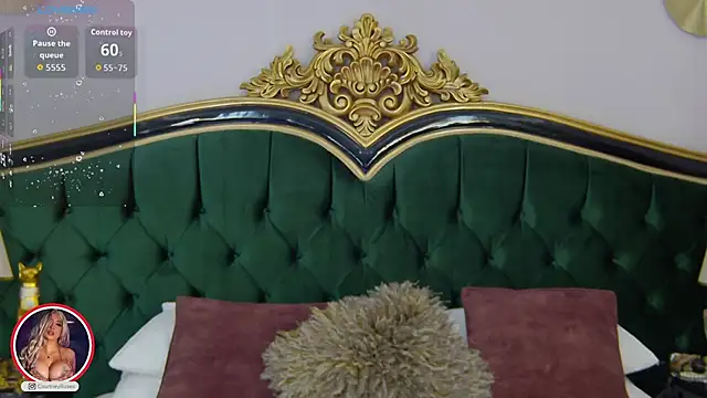 CourtneyRoses online show from October 28, 2025, 2:53 pm