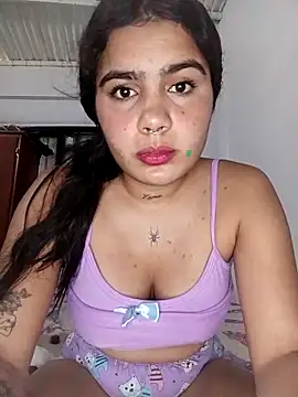 Snapshot of Sashalana chatting on October 17, 2025, 12:30 pm Sashalana online show from October 17, 2025, 12:30 pm