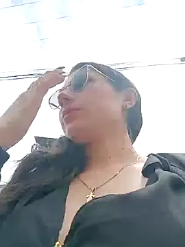 Snapshot of Mia-love-03 chatting on October 14, 2025, 4:30 pm Mia-love-03 online show from October 14, 2025, 4:30 pm