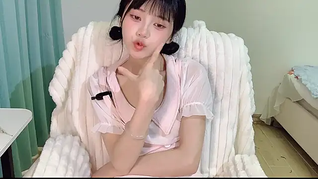 Ximei-O online show from April 8, 2026, 4:23 am