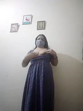 Snapshot of Cute-Purva chatting on November 3, 2025, 2:13 am Cute-Purva online show from November 3, 2025, 2:13 am