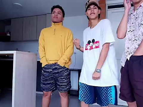 Snapshot of latin_naughty_boys chatting on September 29, 2025, 4:45 pm latin naughty boys online show from September 29, 2025, 4:45 pm