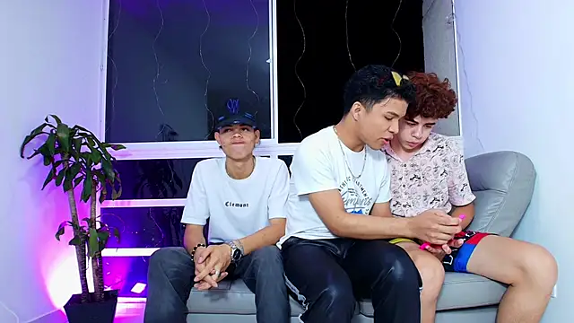 Snapshot of latin_naughty_boys chatting on October 15, 2025, 12:11 am latin naughty boys online show from October 15, 2025, 12:11 am