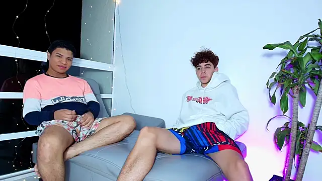 Snapshot of latin_naughty_boys chatting on October 16, 2025, 1:28 am latin naughty boys online show from October 16, 2025, 1:28 am