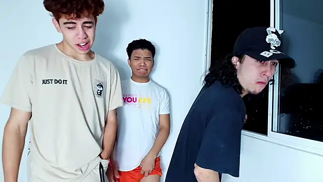 Snapshot of latin_naughty_boys chatting on October 17, 2025, 6:49 am latin naughty boys online show from October 17, 2025, 6:49 am