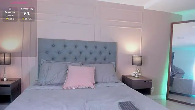 Snapshot of SalemMorris chatting on October 25, 2025, 7:19 pm SalemMorris online show from October 25, 2025, 7:19 pm