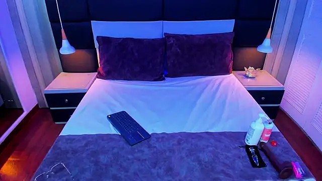 Snapshot of annytovar chatting on September 29, 2025, 8:13 pm annytovar online show from September 29, 2025, 8:13 pm