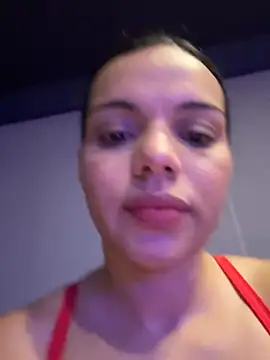 Anavalle online show from April 10, 2026, 7:40 pm