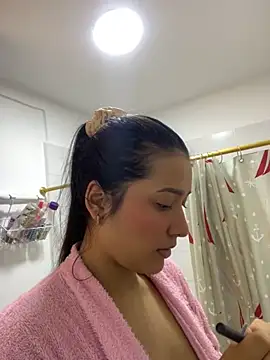 IsabellaJoness  online show from October 11, 2025, 11:42 am