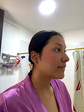 IsabellaJoness  online show from October 21, 2025, 12:06 pm