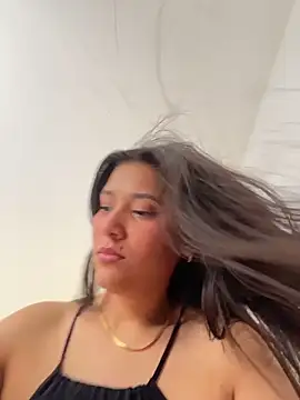 IsabellaJoness  online show from March 4, 2026, 8:04 pm