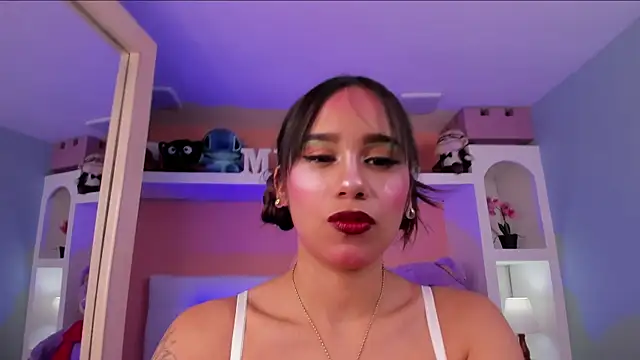 Snapshot of foxy_samy chatting on December 19, 2025, 6:04 pm foxy samy online show from December 19, 2025, 6:04 pm