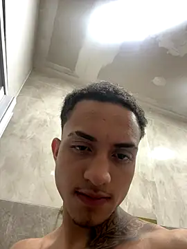 Snapshot of henrique61 chatting on October 19, 2025, 8:26 am henrique61 online show from October 19, 2025, 8:26 am