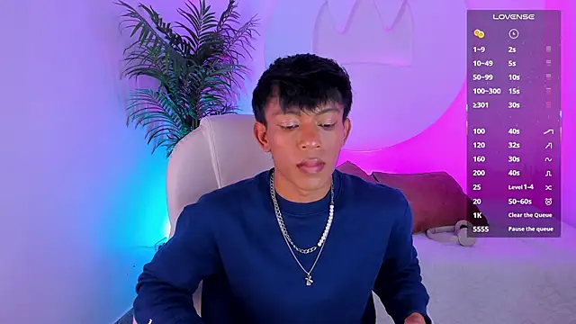 Santti  online show from October 25, 2025, 11:32 pm