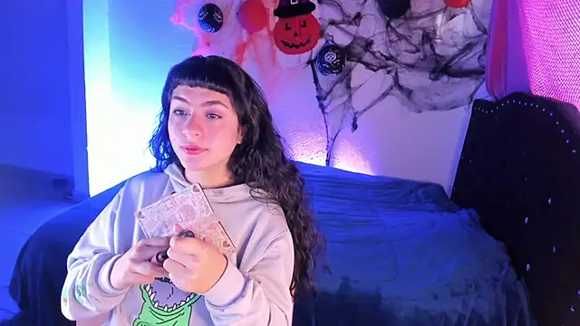 Snapshot of kitty__chs chatting on November 7, 2025, 11:21 am kitty chs online show from November 7, 2025, 11:21 am