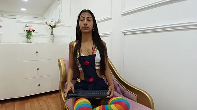 Snapshot of _marianagarcia_ chatting on October 13, 2025, 6:19 pm marianagarcia online show from October 13, 2025, 6:19 pm