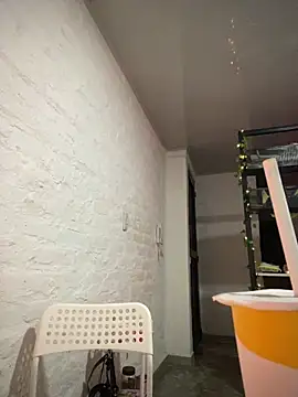 miiabrown18 online show from April 7, 2026, 1:28 am