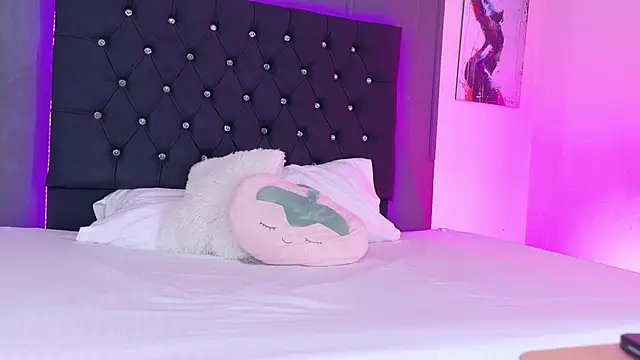 Snapshot of Kataaleya__12 chatting on November 8, 2025, 11:54 am Kataaleya 12 online show from November 8, 2025, 11:54 am