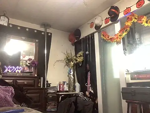 blondebarbiebae online show from March 26, 2026, 4:18 am