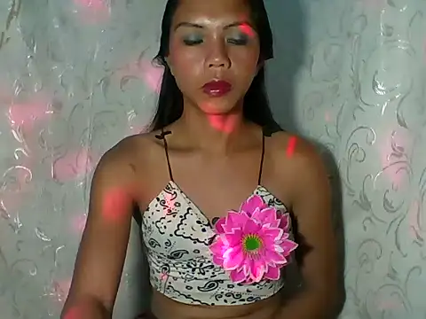 Kim25xxxx online show from December 2, 2025, 8:59 pm