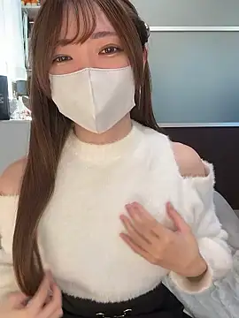 Moe v v online show from February 21, 2026, 4:02 am