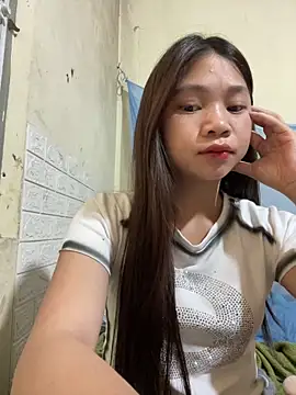 Mayy1 online show from April 18, 2026, 2:59 am