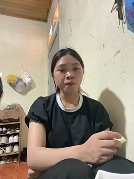 Mayy1 online show from May 14, 2026, 2:18 am