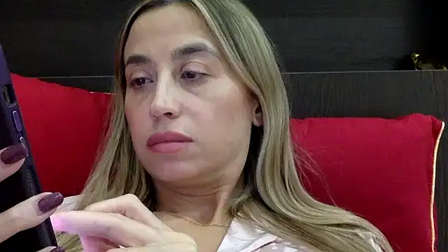 Snapshot of Jeyvaris chatting on October 29, 2025, 10:00 pm Jeyvaris online show from October 29, 2025, 10:00 pm