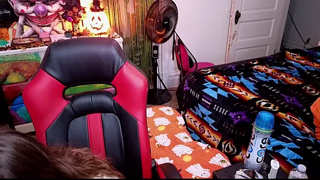 xofrankiefinexo online show from October 1, 2025, 4:29 am