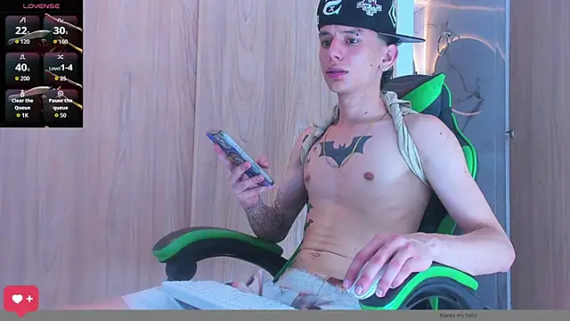 Snapshot of Skinny_batman chatting on September 26, 2025, 3:16 pm Skinny batman online show from September 26, 2025, 3:16 pm