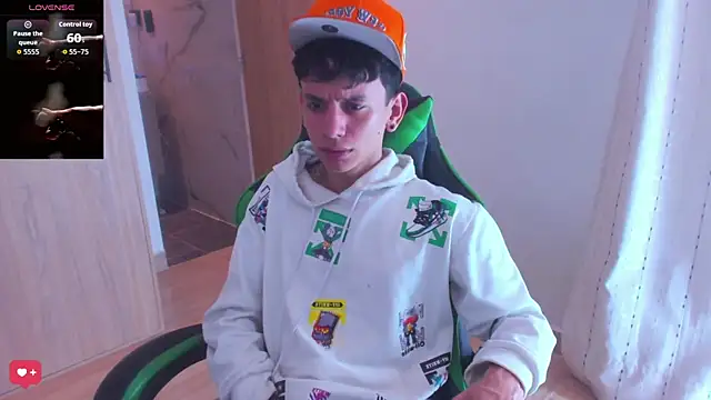 Snapshot of Skinny_batman chatting on November 19, 2025, 9:26 pm Skinny batman online show from November 19, 2025, 9:26 pm