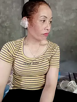 Snapshot of suka-bae chatting on September 24, 2025, 4:38 am suka-bae online show from September 24, 2025, 4:38 am