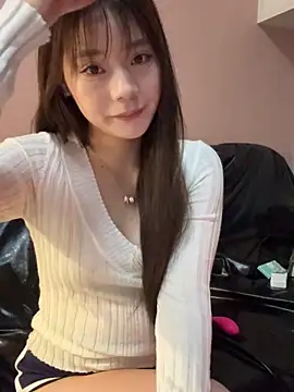 redrose520 online show from April 16, 2026, 12:39 pm