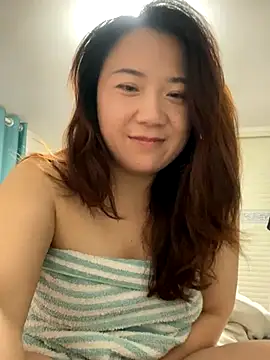 Momo-9988 online show from November 29, 2025, 5:49 pm