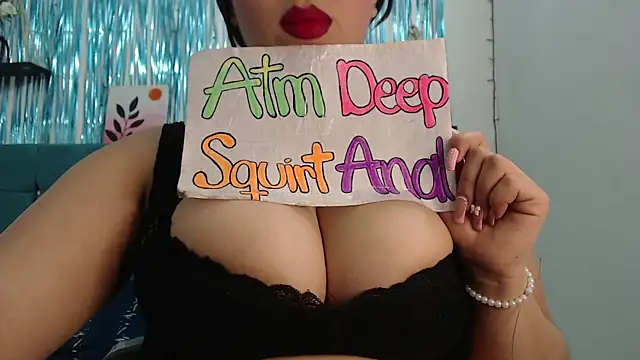 Snapshot of Emilyfire_69 chatting on November 10, 2025, 1:21 pm Emilyfire 69 online show from November 10, 2025, 1:21 pm