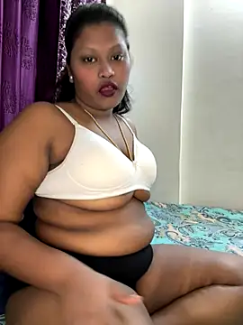 Snapshot of Shradha-999 chatting on October 12, 2025, 7:46 pm Shradha-999 online show from October 12, 2025, 7:46 pm