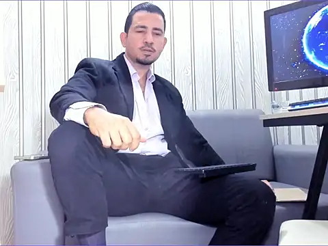 Snapshot of cesar_danett chatting on March 28, 2026, 4:50 pm cesar danett online show from March 28, 2026, 4:50 pm