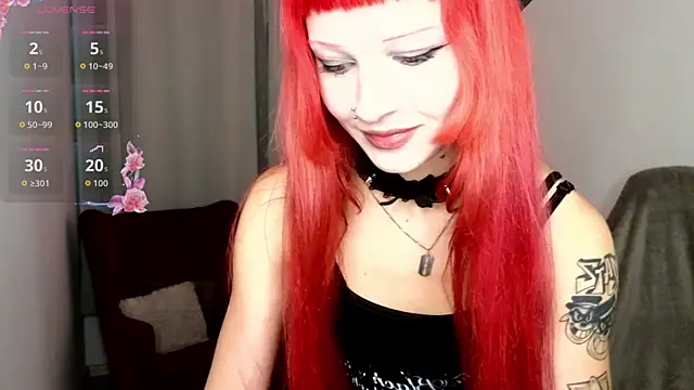 Snapshot of MonicaMilligan chatting on October 11, 2025, 2:37 pm MonicaMilligan online show from October 11, 2025, 2:37 pm