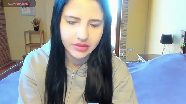 Malibu J online show from October 31, 2025, 7:42 am