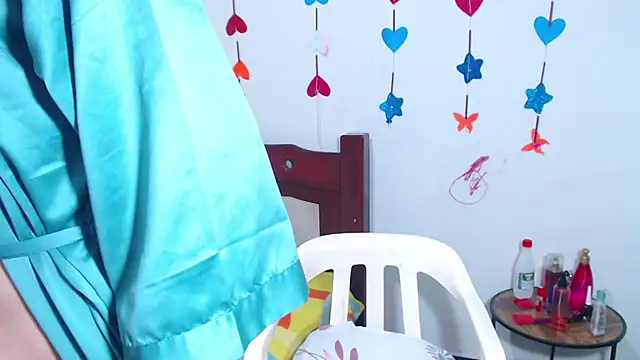 lorenacapelli online show from April 12, 2026, 12:32 pm