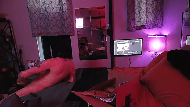 hungbot online show from October 25, 2025, 9:31 pm