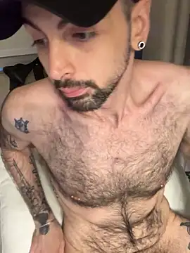 hungbot online show from November 26, 2025, 7:59 pm