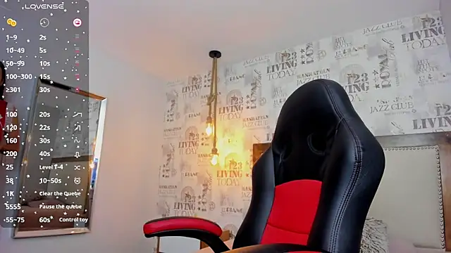 ALAHIACRUZ1 online show from February 26, 2026, 7:35 pm