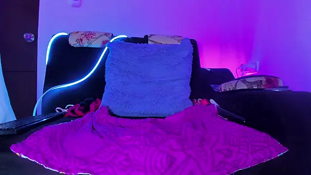 Snapshot of naty_hot4uu chatting on February 19, 2026, 3:19 pm naty hot4uu online show from February 19, 2026, 3:19 pm