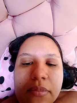 Snapshot of EggedGrowth chatting on September 28, 2025, 2:33 pm EggedGrowth online show from September 28, 2025, 2:33 pm